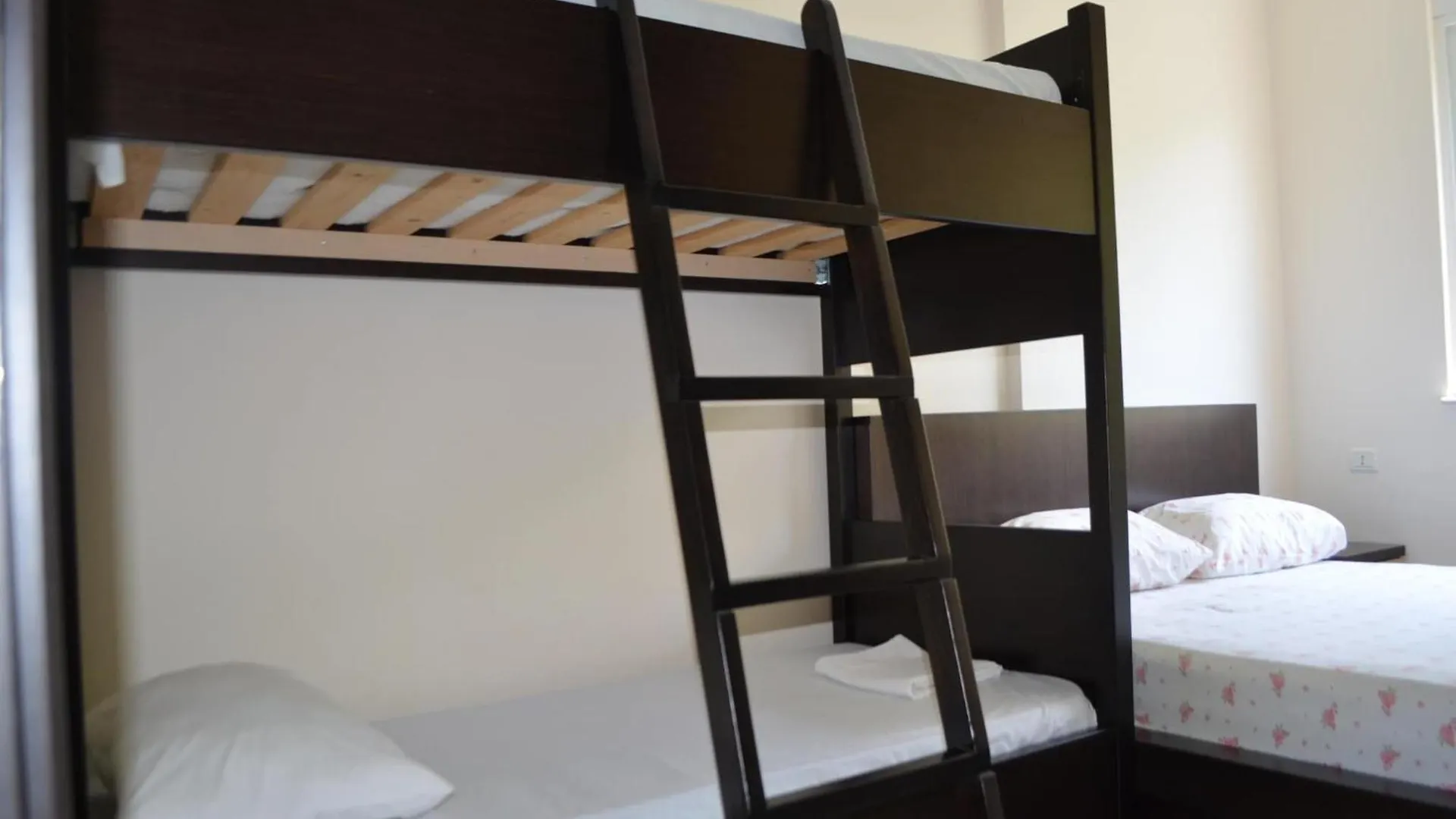 Modern Comfort By The Ionian Sea Sarandë アパート