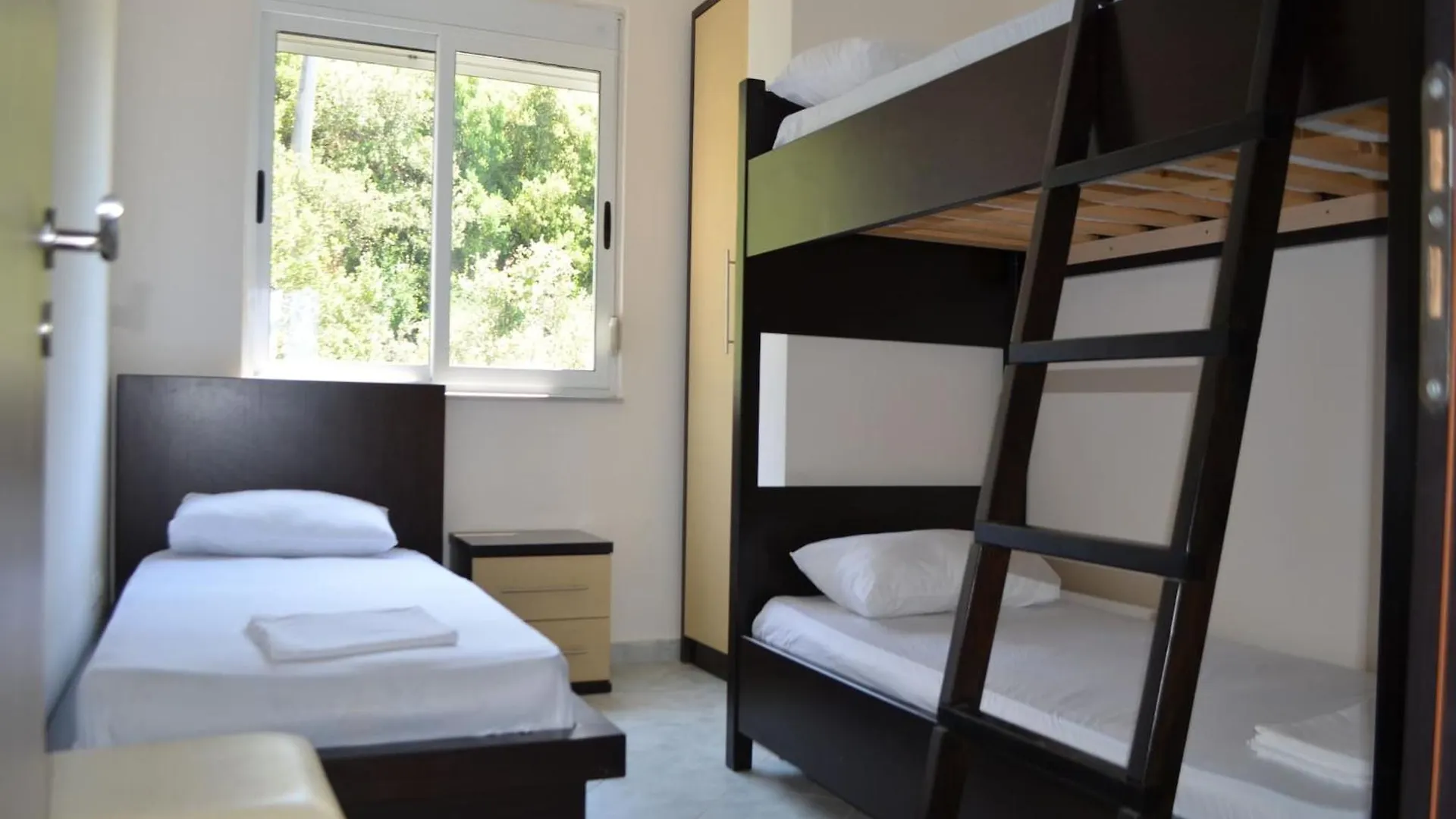 Modern Comfort By The Ionian Sea Sarandë
